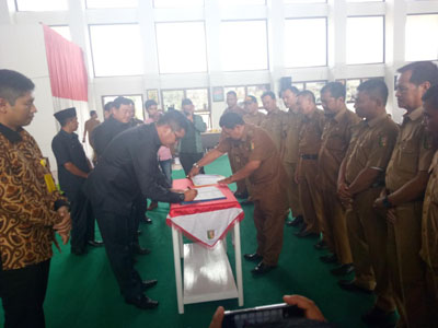 Wabup Apresiasi MoU Kejari Kuansing dan Kades Se-Kuansing